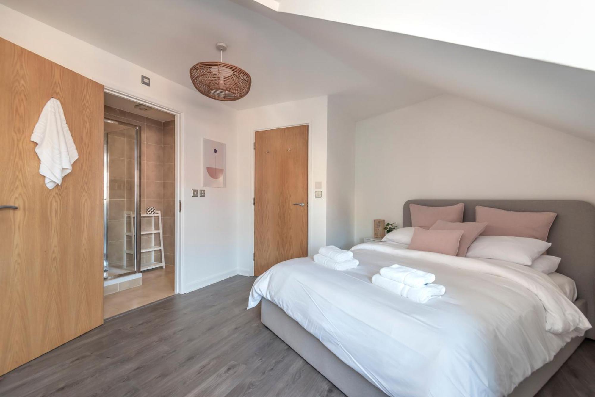 The Loft - Spacious Luxury 2 Bed 2 Bath With Free Secure Parking And Tube Close By * Londra
